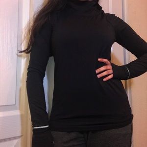 SUPER FLATTERING lululemon stabilizer sweatshirt